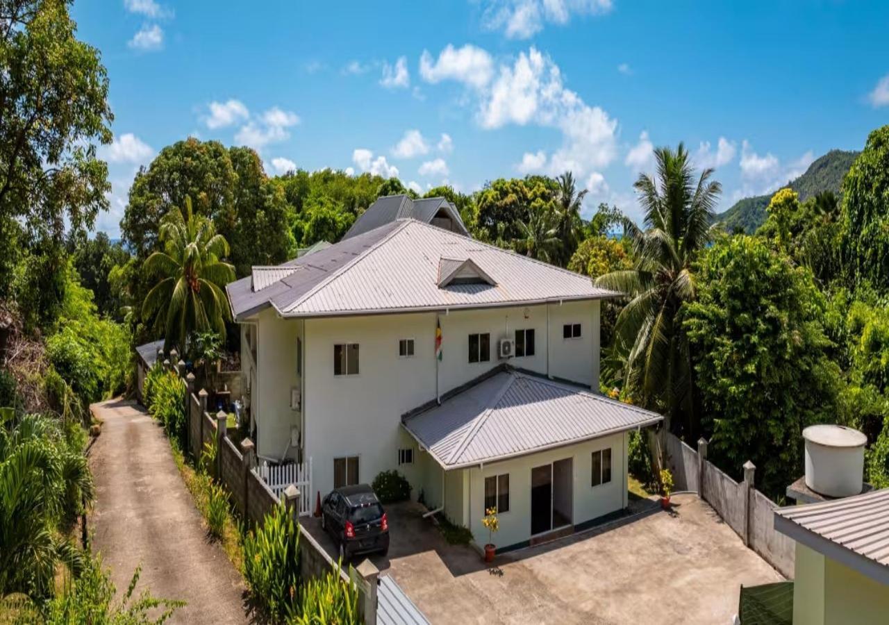 Dovass Self Catering Apartments Takamaka Zewnętrze zdjęcie